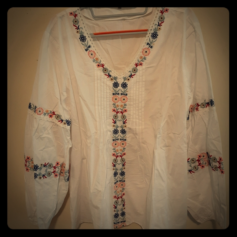White 2X boho blouse with embroidery detailing